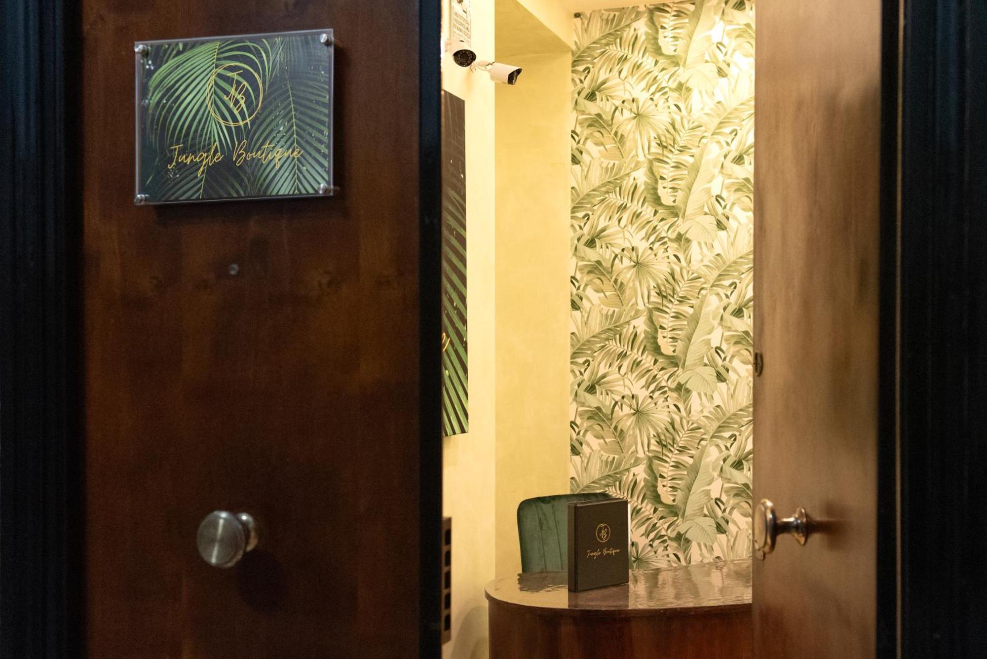 Hotel Jungle Boutique à Naples Extérieur photo